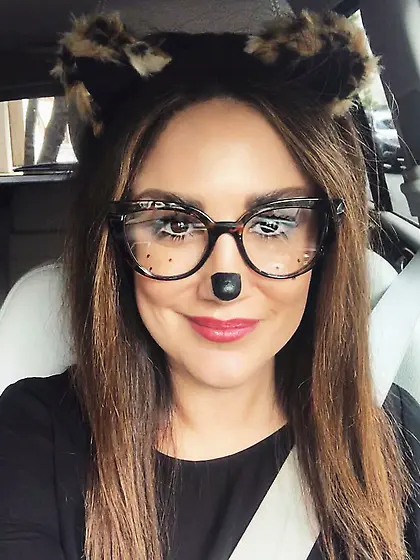 Chrissy shows off tits and pussy on spring break