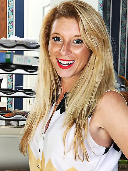 Sexy chick golden hair