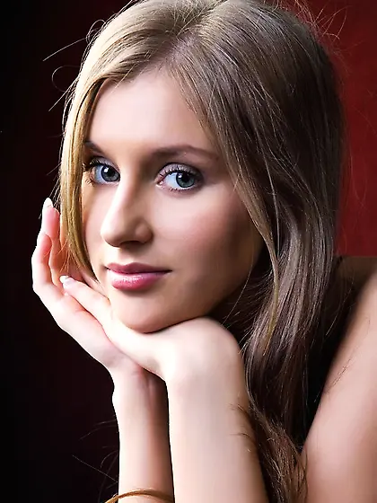 Lovely girl takes sexy