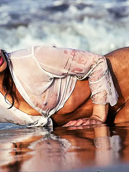 Gorgeous hottie teases banging