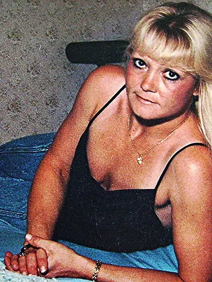 Wife Lora Marie