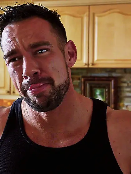 Brunette's bold booty banging 