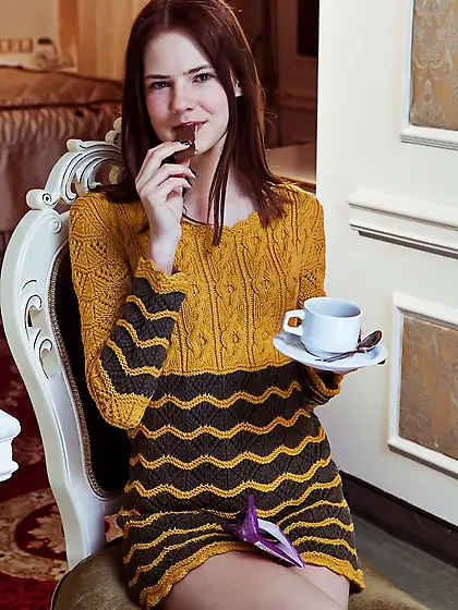 20-year-old skinny redhead plunges two fingers into bald vagina