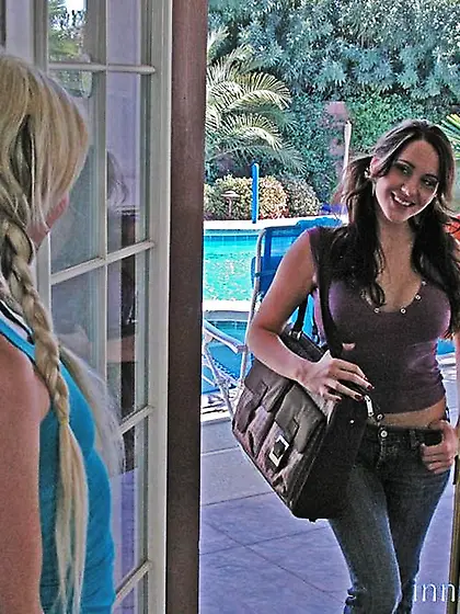 Charming brunette blonde nice