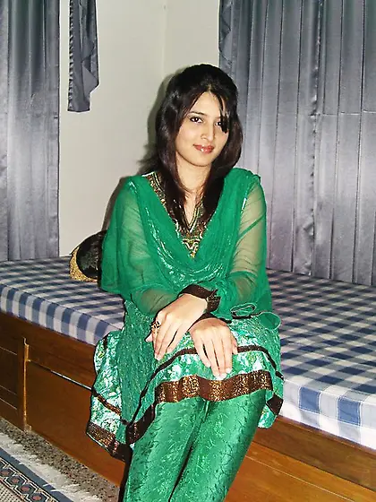 Dark haired pakistani girlfriend