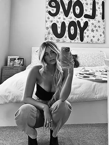 Carolina Mujer Tig ol’ bitties