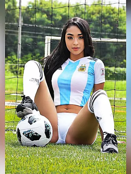 Spanish teen striptease