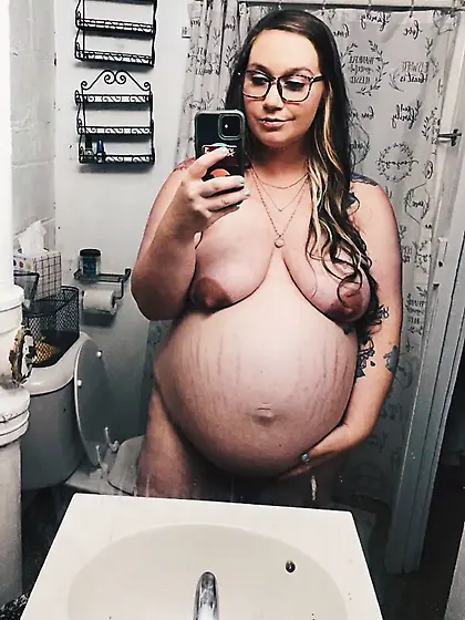 Pregnant hairy girlfriend creamy pussy huge tits