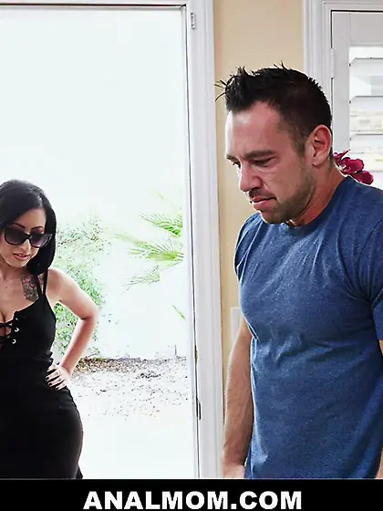 Slut's mouth filled with jizz after anal 