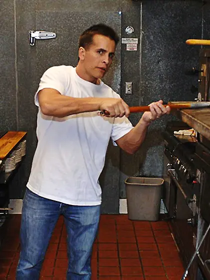 Rhylee Richards greet a handsome pizza dude and blows his hung t