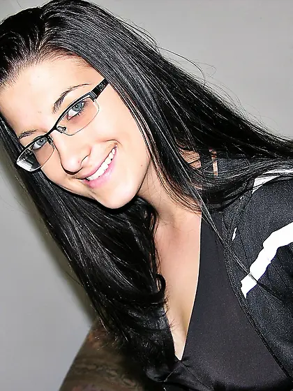 Riley - 700 pics - (1600x1200) - CLICK WEBSITE LINK