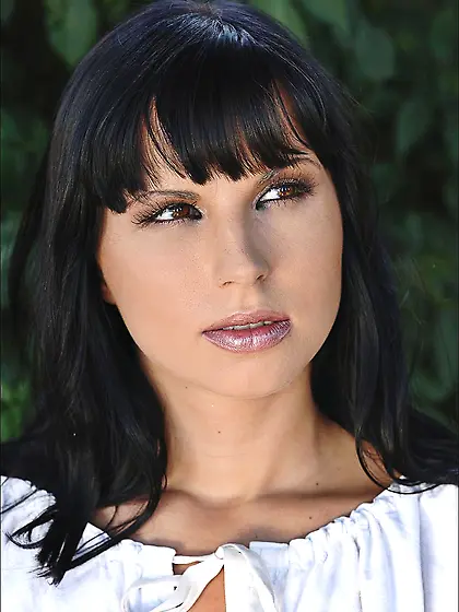 No way these hooded figured don't use her as an ashtray