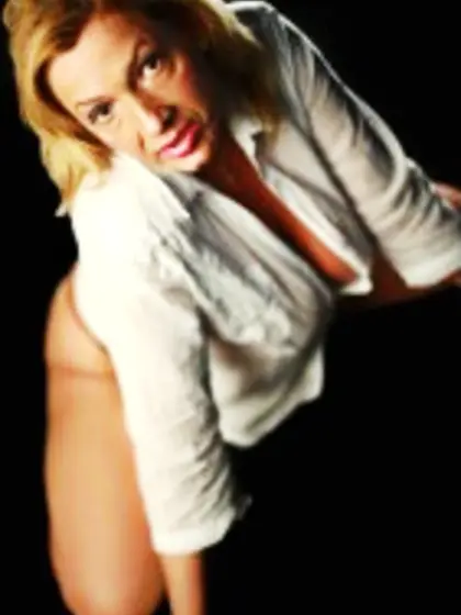 Blonde nicolle perform anal