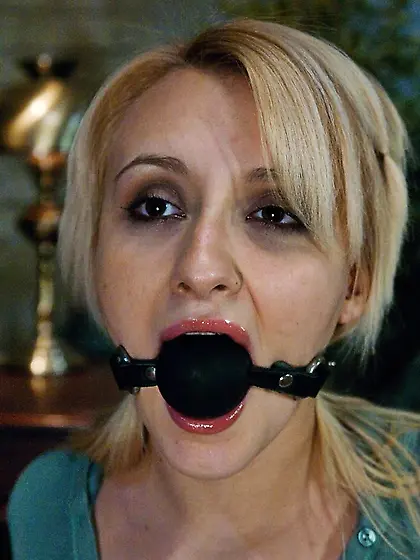 Skinny doll face full