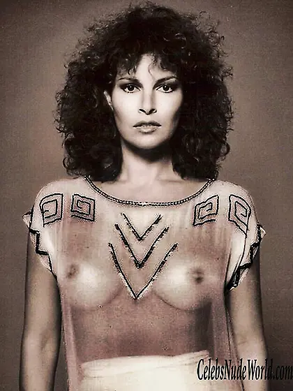 Raquel Welch sexy photos