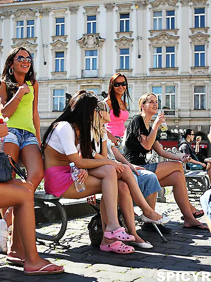 Sexy babes eat dick and cum in raving group...