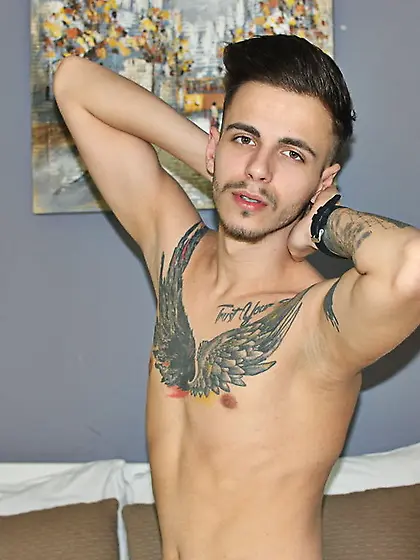 White young gay RobinWings like to snapshot