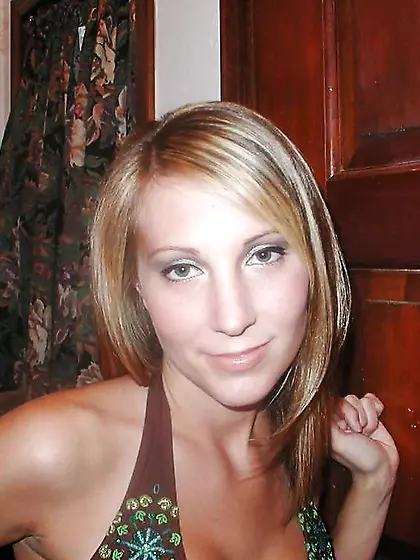 Splendid Light-Haired Mummy-Tart