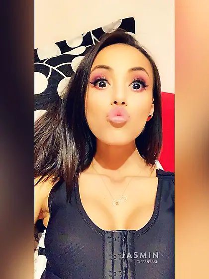 Girl live sex