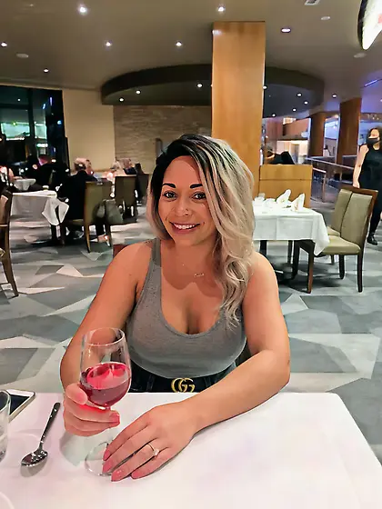 Lightskin baddie with perfect tits