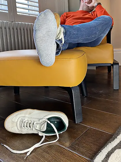 Master uses Foot Slave Boy