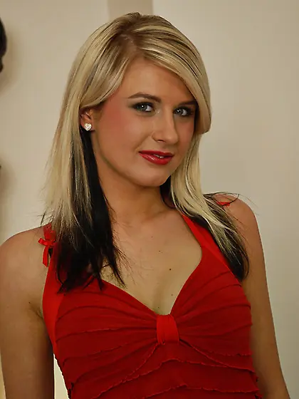 Beautiful blonde enjoying cunnilingus