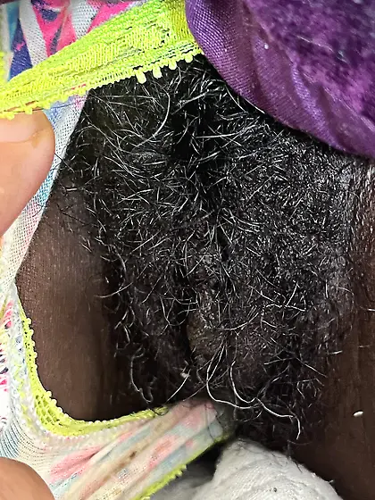 Hairy NYC black pussy. Comment her name