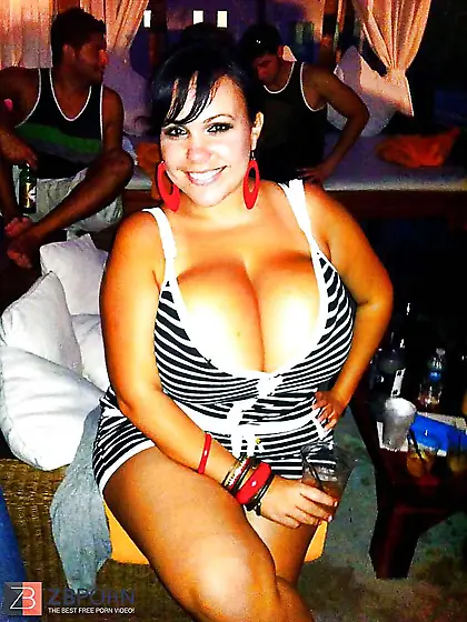 For Bootylicious,  PLUMPER Dolls paramours