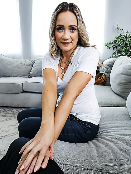 Blindfolded MILF Rachel Ramsey gets fucked with her lingerie on