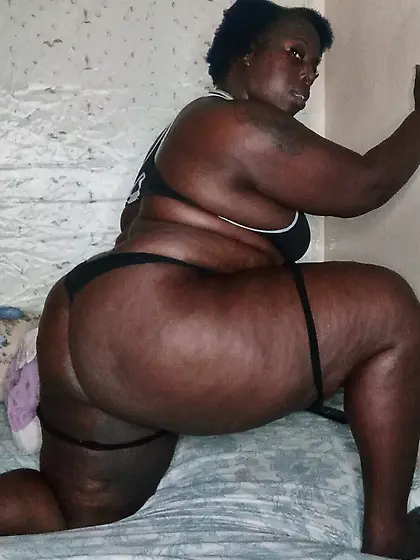 BBW with big ass and feet