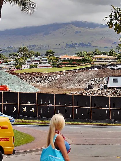 Alison Angel wakes up early to enjoy jogging and to flash her sl