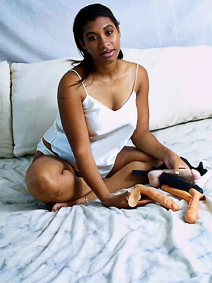 Ebony sweet negligee shooting