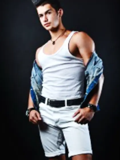 Brunette alexx perform anal