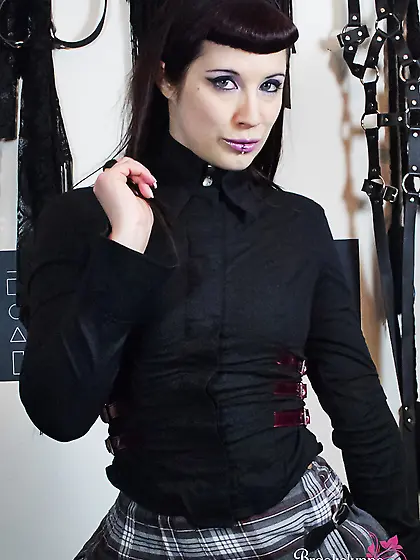 Slutty inexperienced beauty torn