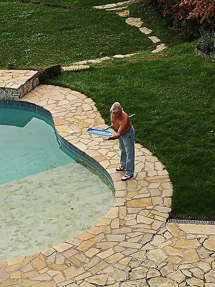 Bianca Arden spreads her sexy legs for the camera and jumps on s