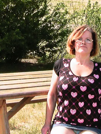 Cougar Bikini Misha MILF from United States