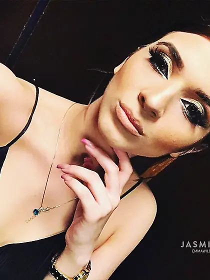 Teen tiny tits close up