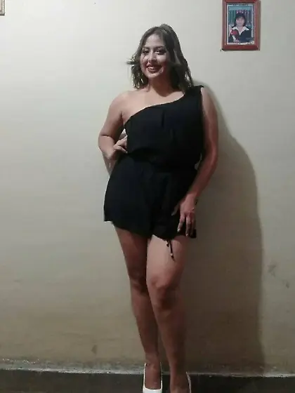 Que alternes su vagina con mi bocaQuiero lamer su