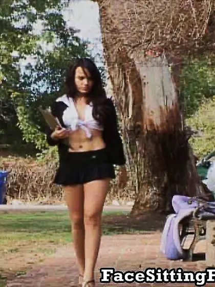 Sexy lady nudes pussy