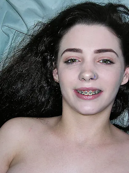 Lilly - Pics sized at 2000x1600 - CLICK WEBSITE LINK