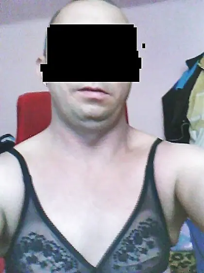 Tanga, popsi, travi,