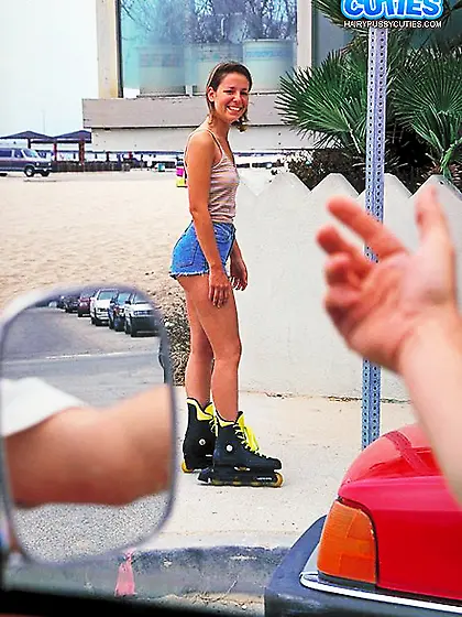 Yummy booty brunette blue