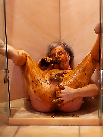 Ivo from Vienna,  Austria - expose -dirty scatplay