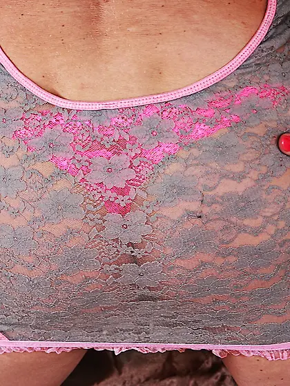 Perfect hot blonde mom