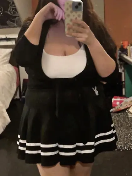 Lydia heavy brunette MILF milkers how much for BJ?