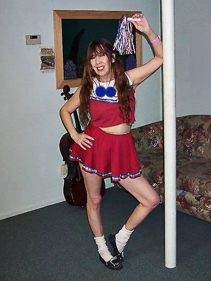 Cougar Moon Aynjl from United States Pompoms