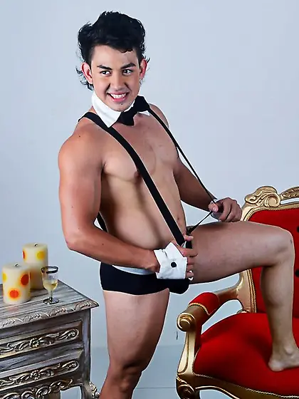 Latin gay tonnysmilex