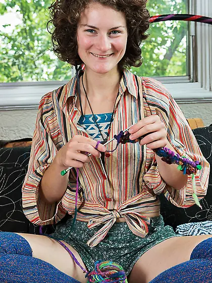 Hippie chick enjoys hobo chic and showing her pussy as well