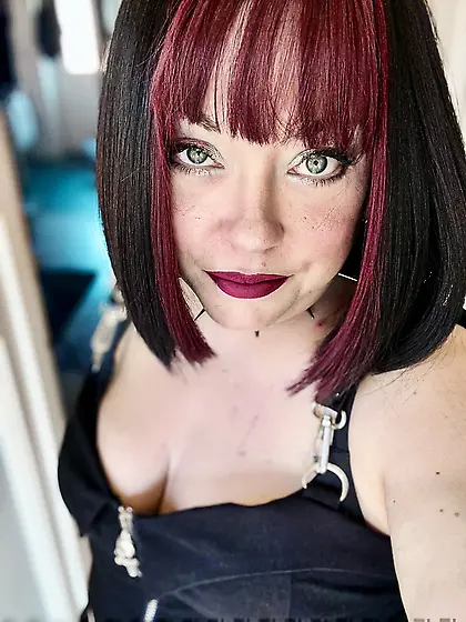 Tina Snua Selfies #61