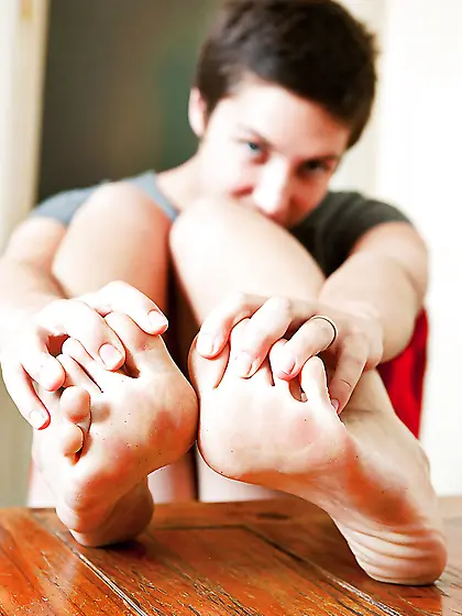 Short hair toes foot fetish